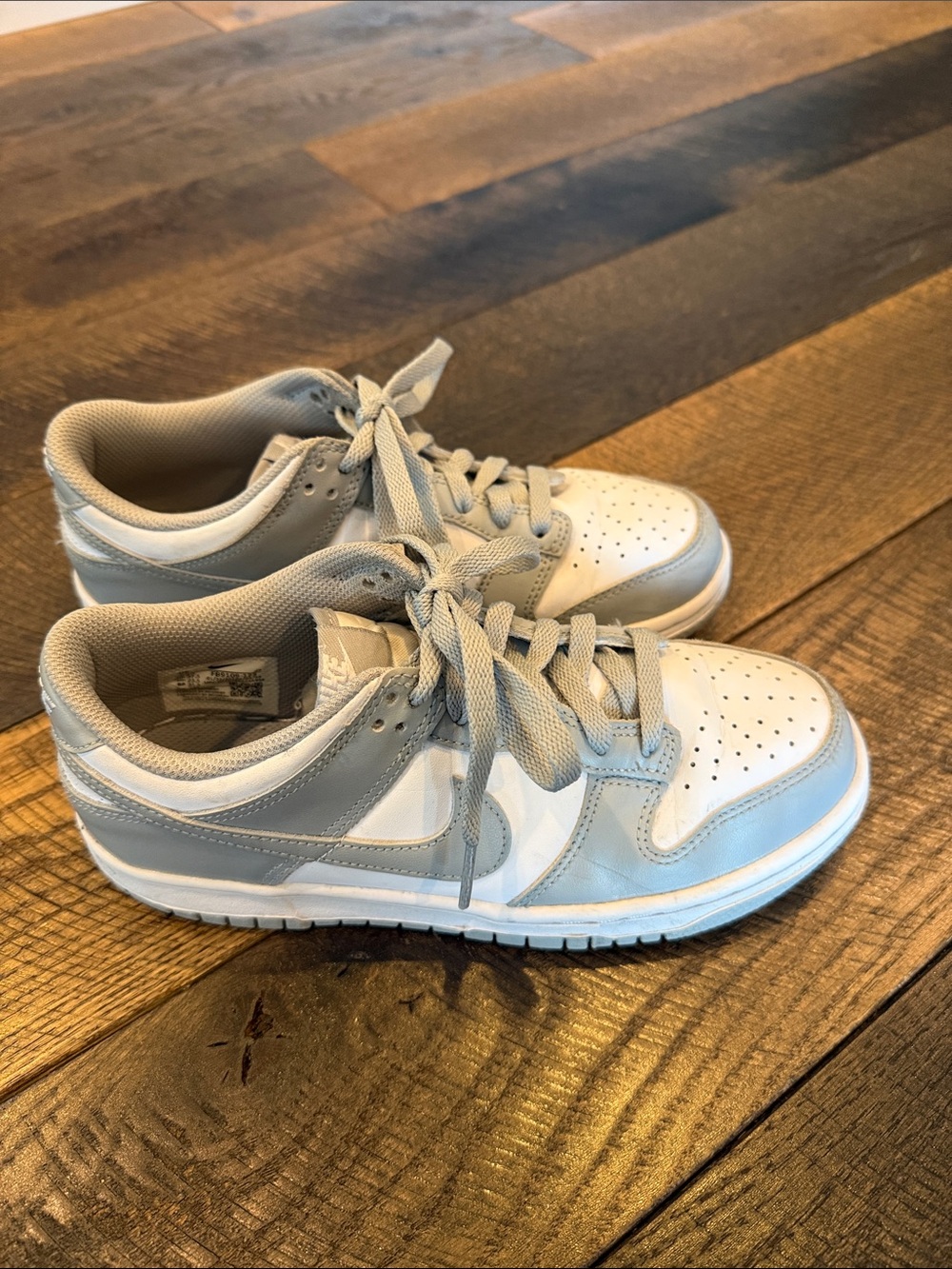 Nike Sneakers size 5Y Kids Light